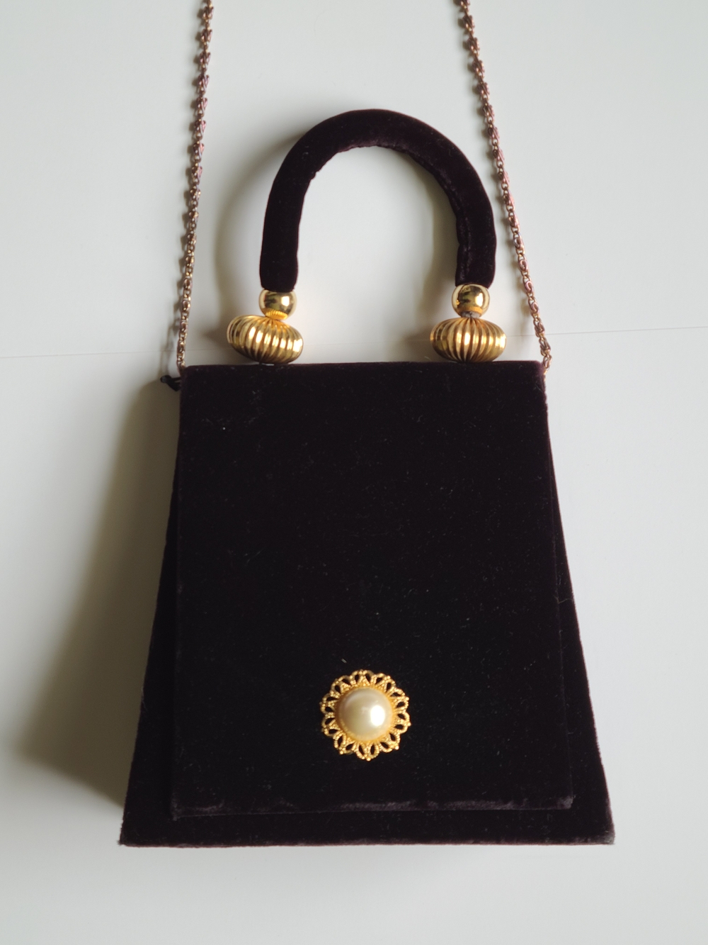 Vintage Elegant Black Velvet Handbag with Gold Accent